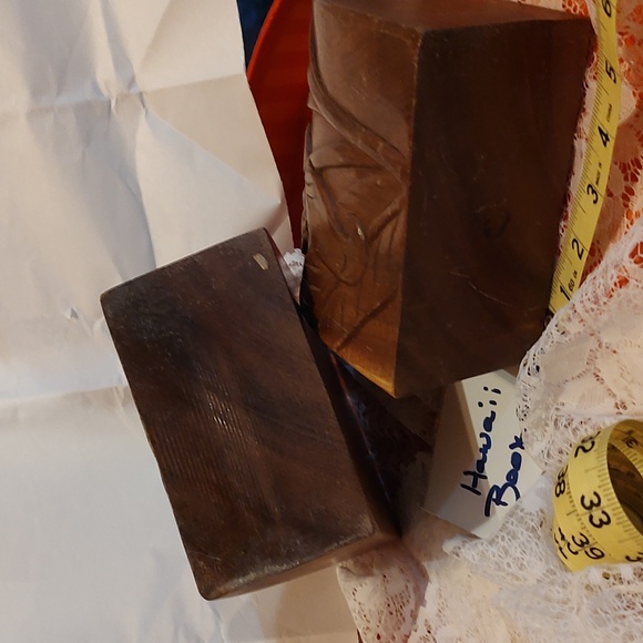 Hawaii Wood Book Ends - Picture 5 of 9